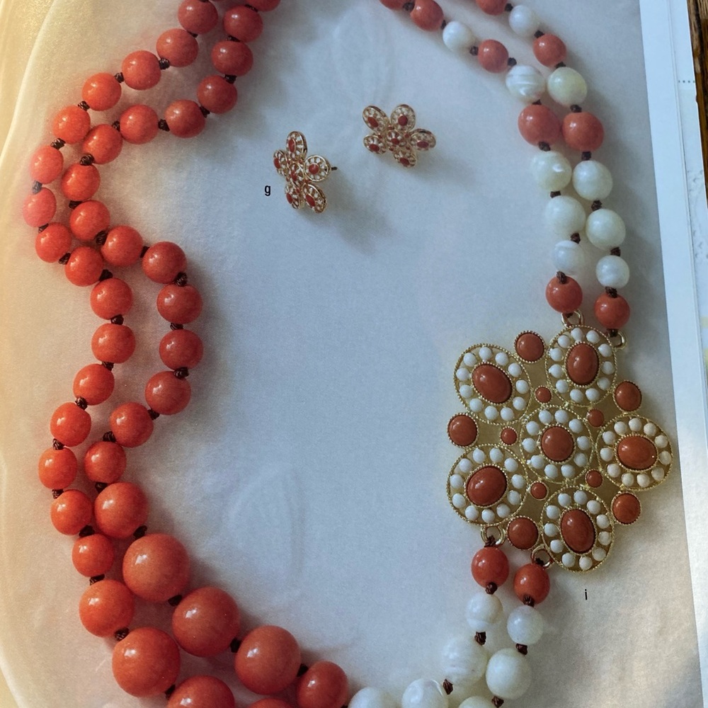 Stella & Dot Selma Brooch Necklace